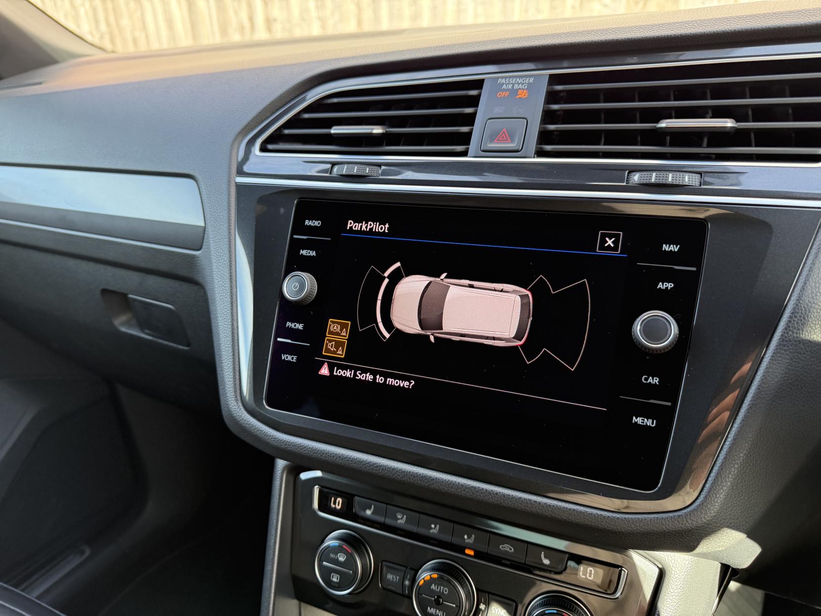 Volkswagen Tiguan 2.0 TDI R-Line SUV 5dr Diesel DSG 4Motion Euro 6 (s/s) (190 ps)