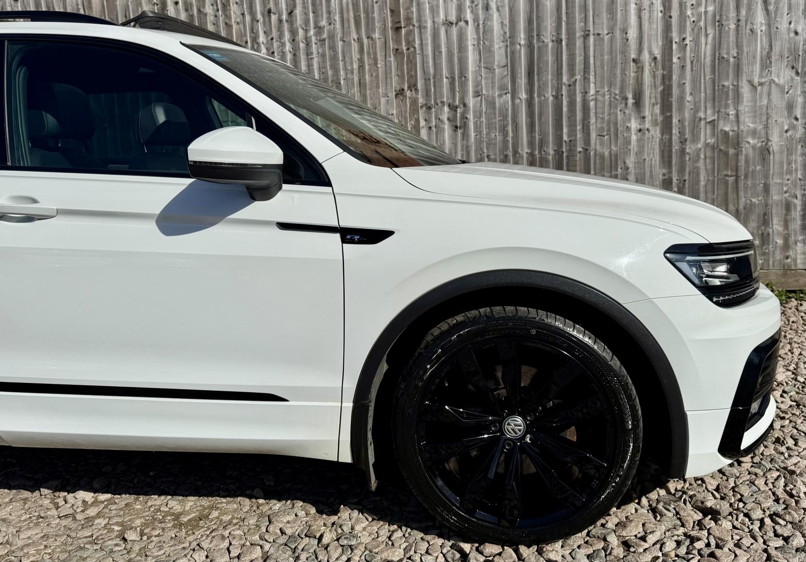 Volkswagen Tiguan 2.0 TDI R-Line SUV 5dr Diesel DSG 4Motion Euro 6 (s/s) (190 ps)