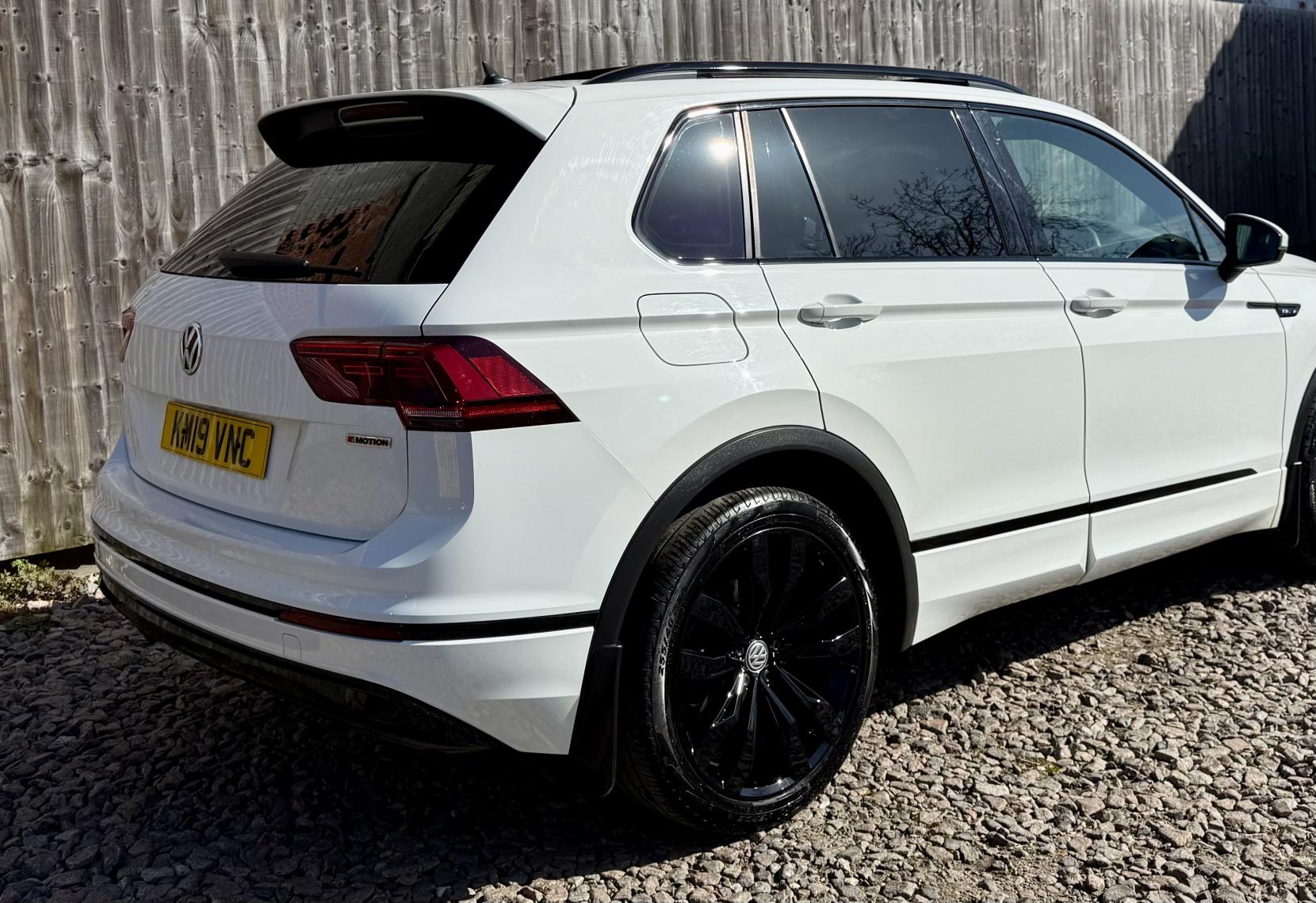 Volkswagen Tiguan 2.0 TDI R-Line SUV 5dr Diesel DSG 4Motion Euro 6 (s/s) (190 ps)