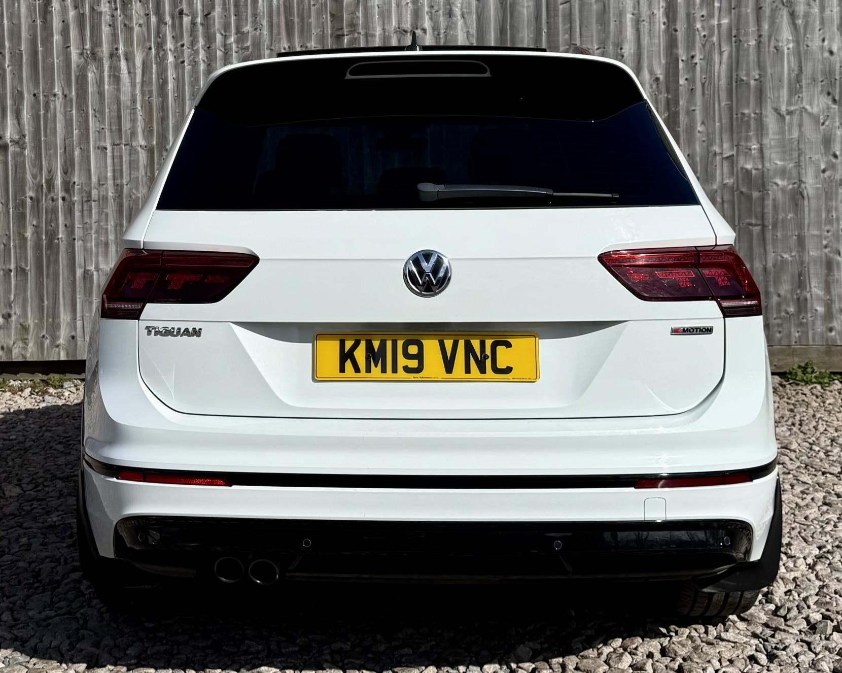 Volkswagen Tiguan 2.0 TDI R-Line SUV 5dr Diesel DSG 4Motion Euro 6 (s/s) (190 ps)