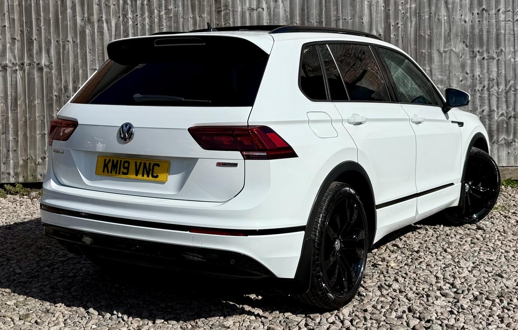 Volkswagen Tiguan 2.0 TDI R-Line SUV 5dr Diesel DSG 4Motion Euro 6 (s/s) (190 ps)