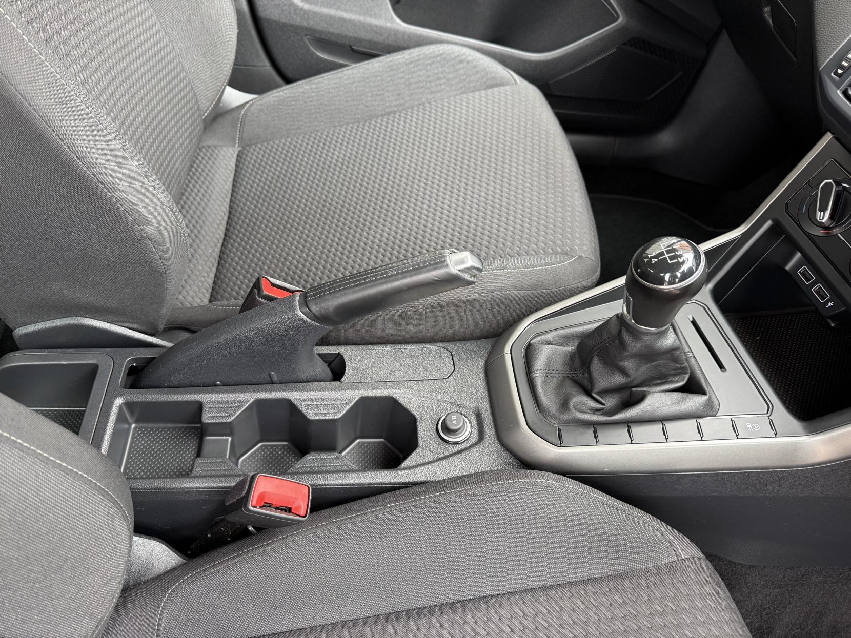 Volkswagen Polo 1.0 TSI SE Hatchback 5dr Petrol Manual Euro 6 (s/s) (95 ps)