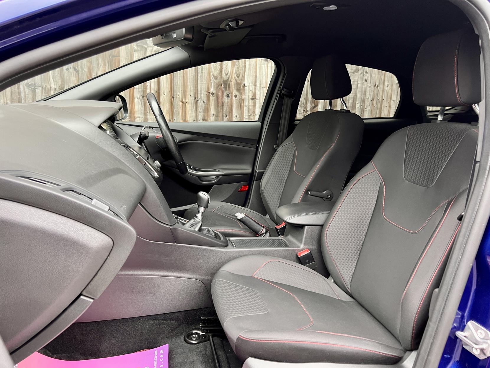 Ford Focus 1.5T EcoBoost ST-Line X Hatchback 5dr Petrol Manual Euro 6 (s/s) (182 ps)