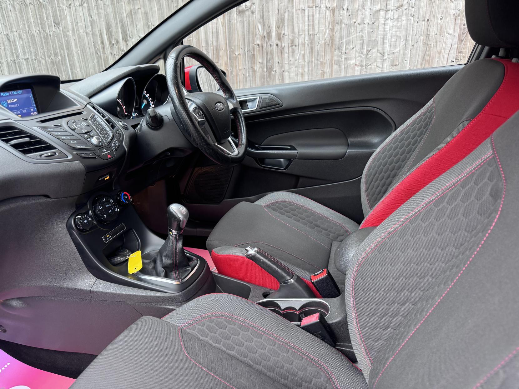 Ford Fiesta 1.0T EcoBoost ST-Line Hatchback 3dr Petrol Manual Euro 6 (s/s) (140 ps)
