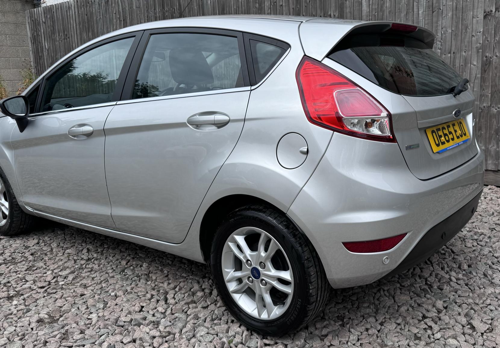 Ford Fiesta 1.0T EcoBoost Zetec Hatchback 5dr Petrol Manual Euro 6 (s/s) (100 ps)