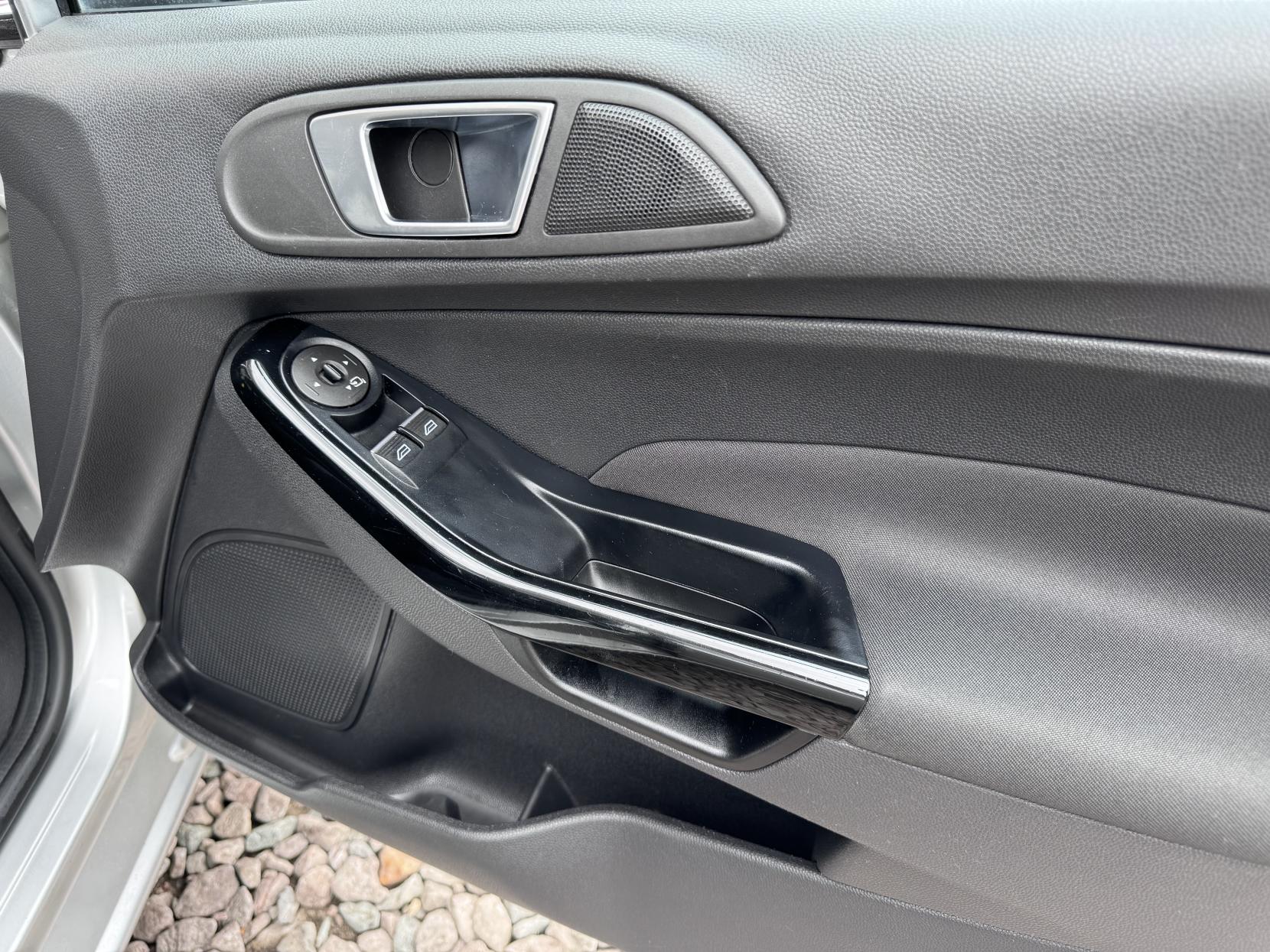 Ford Fiesta 1.0T EcoBoost Zetec Hatchback 5dr Petrol Manual Euro 6 (s/s) (100 ps)