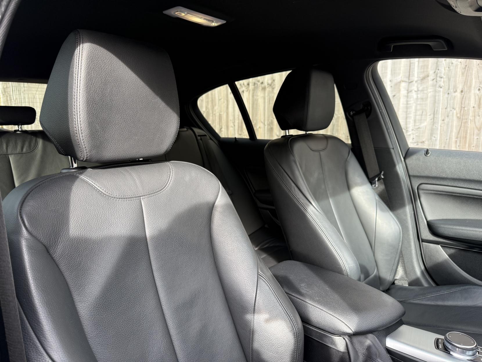 BMW 1 Series 2.0 120d M Sport Shadow Edition Hatchback 5dr Diesel Auto xDrive Euro 6 (s/s) (190 ps)