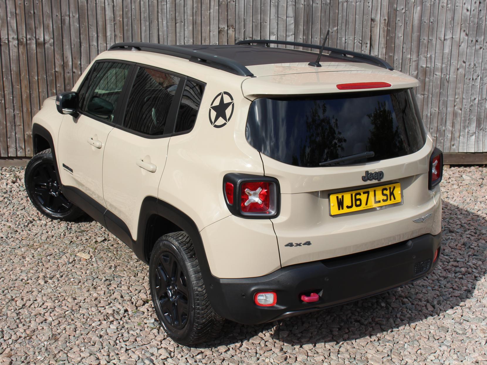 Jeep Renegade 2.0 MultiJetII Desert Hawk SUV 5dr Diesel Auto 4WD Euro 6 (s/s) (170 ps)