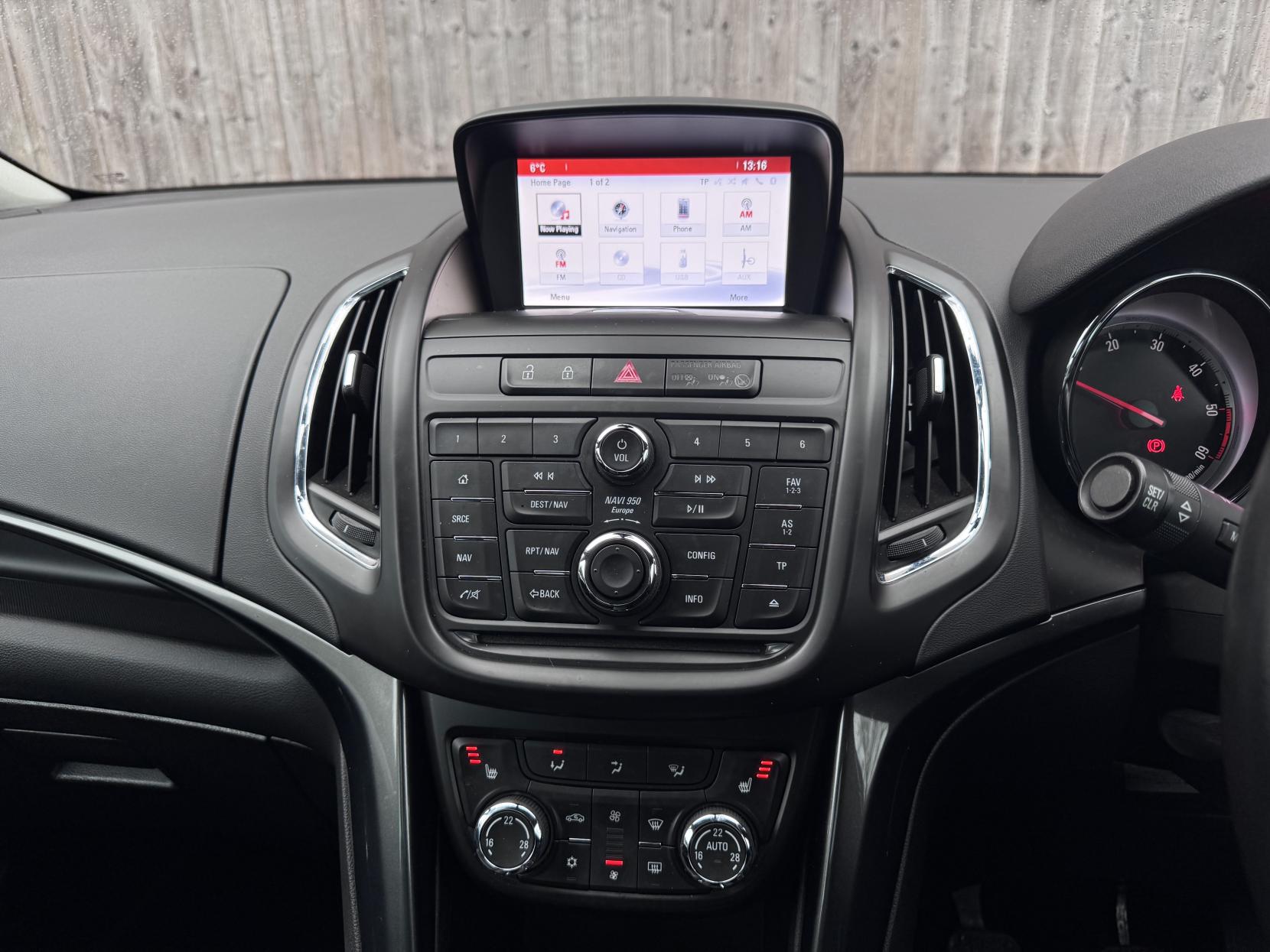 Vauxhall Zafira Tourer 2.0 CDTi Elite MPV 5dr Diesel Manual Euro 6 (s/s) (170 ps)