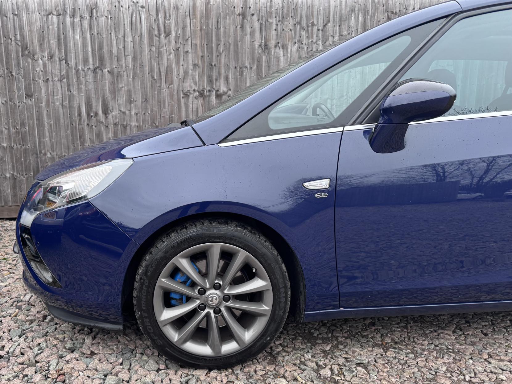 Vauxhall Zafira Tourer 2.0 CDTi Elite MPV 5dr Diesel Manual Euro 6 (s/s) (170 ps)