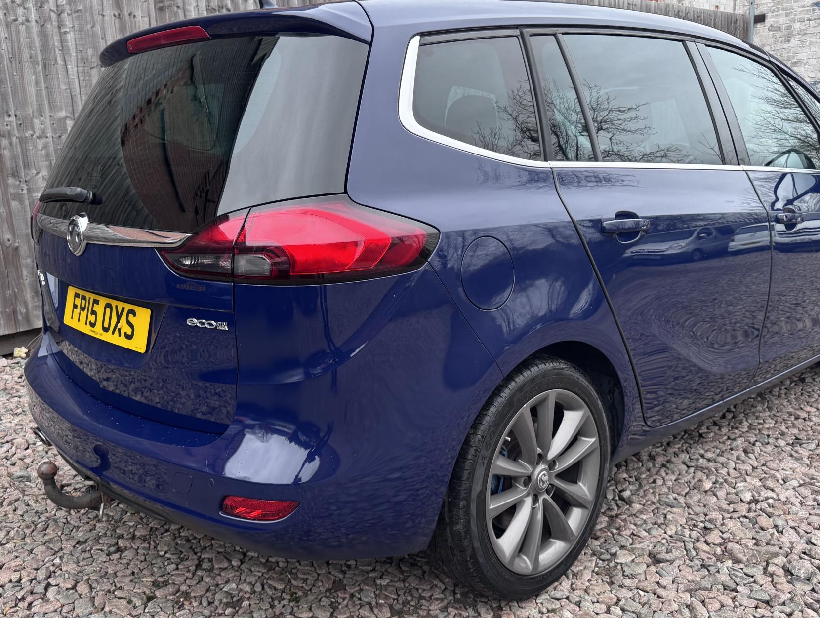 Vauxhall Zafira Tourer 2.0 CDTi Elite MPV 5dr Diesel Manual Euro 6 (s/s) (170 ps)