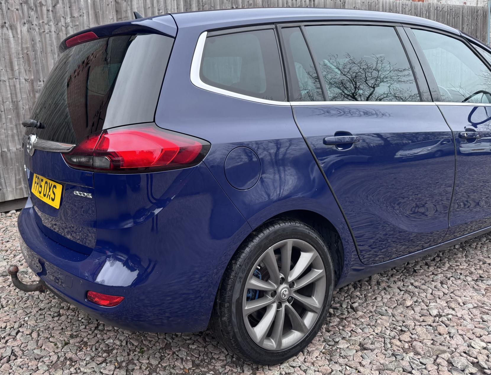 Vauxhall Zafira Tourer 2.0 CDTi Elite MPV 5dr Diesel Manual Euro 6 (s/s) (170 ps)
