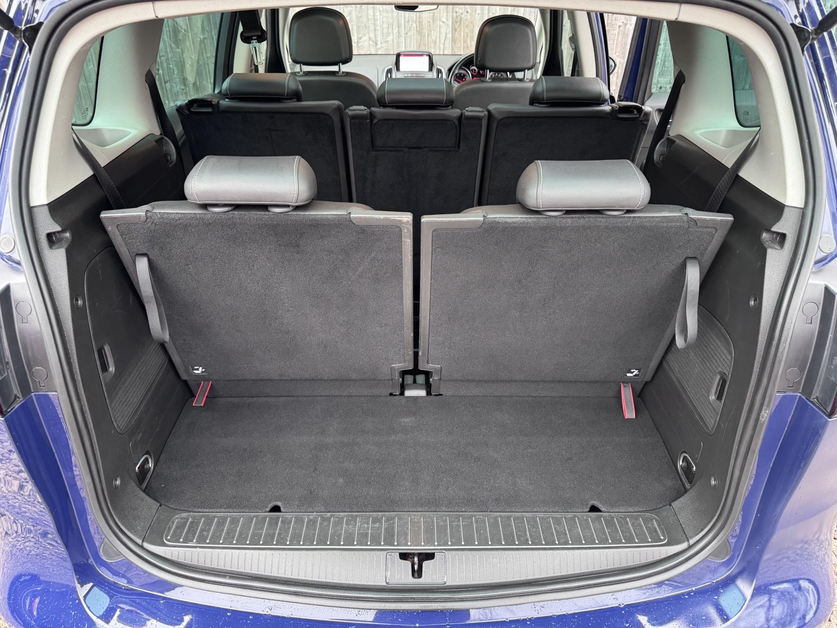Vauxhall Zafira Tourer 2.0 CDTi Elite MPV 5dr Diesel Manual Euro 6 (s/s) (170 ps)
