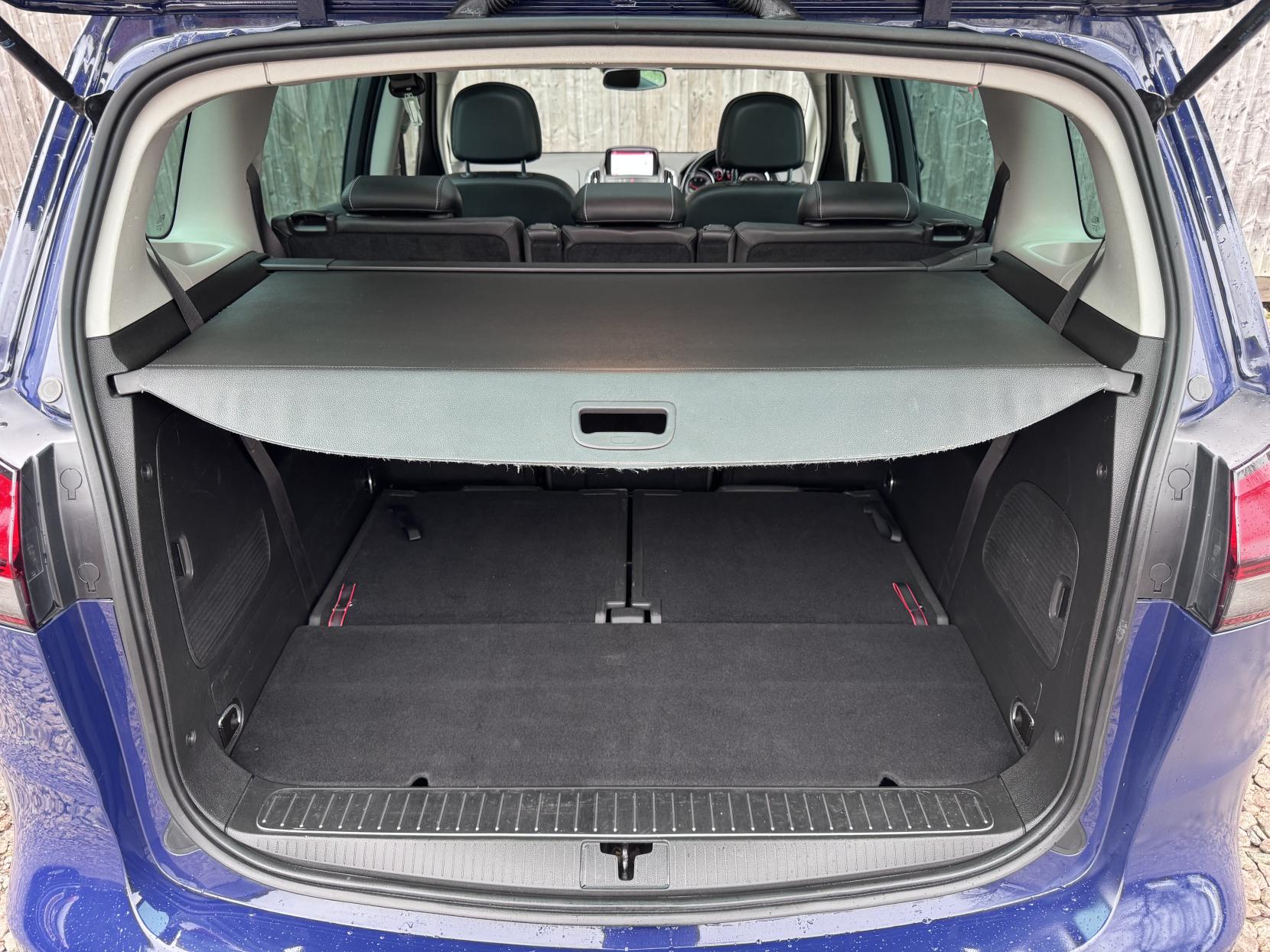 Vauxhall Zafira Tourer 2.0 CDTi Elite MPV 5dr Diesel Manual Euro 6 (s/s) (170 ps)