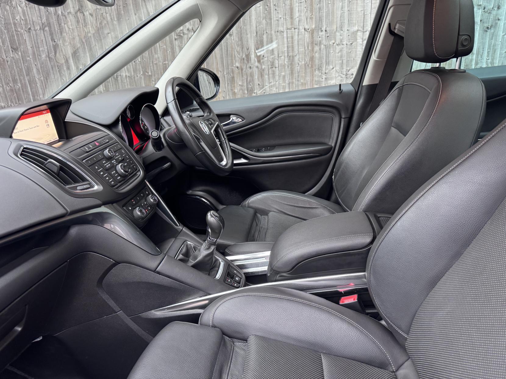 Vauxhall Zafira Tourer 2.0 CDTi Elite MPV 5dr Diesel Manual Euro 6 (s/s) (170 ps)
