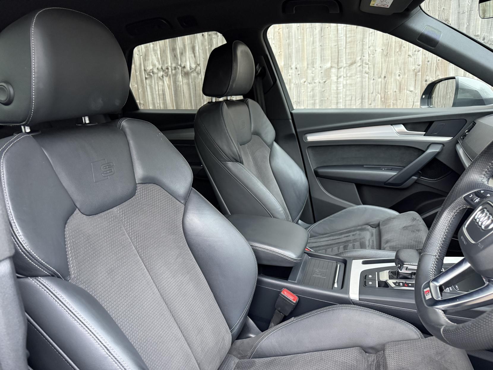 Audi Q5 2.0 TDI 40 S line SUV 5dr Diesel S Tronic quattro Euro 6 (s/s) (190 ps)
