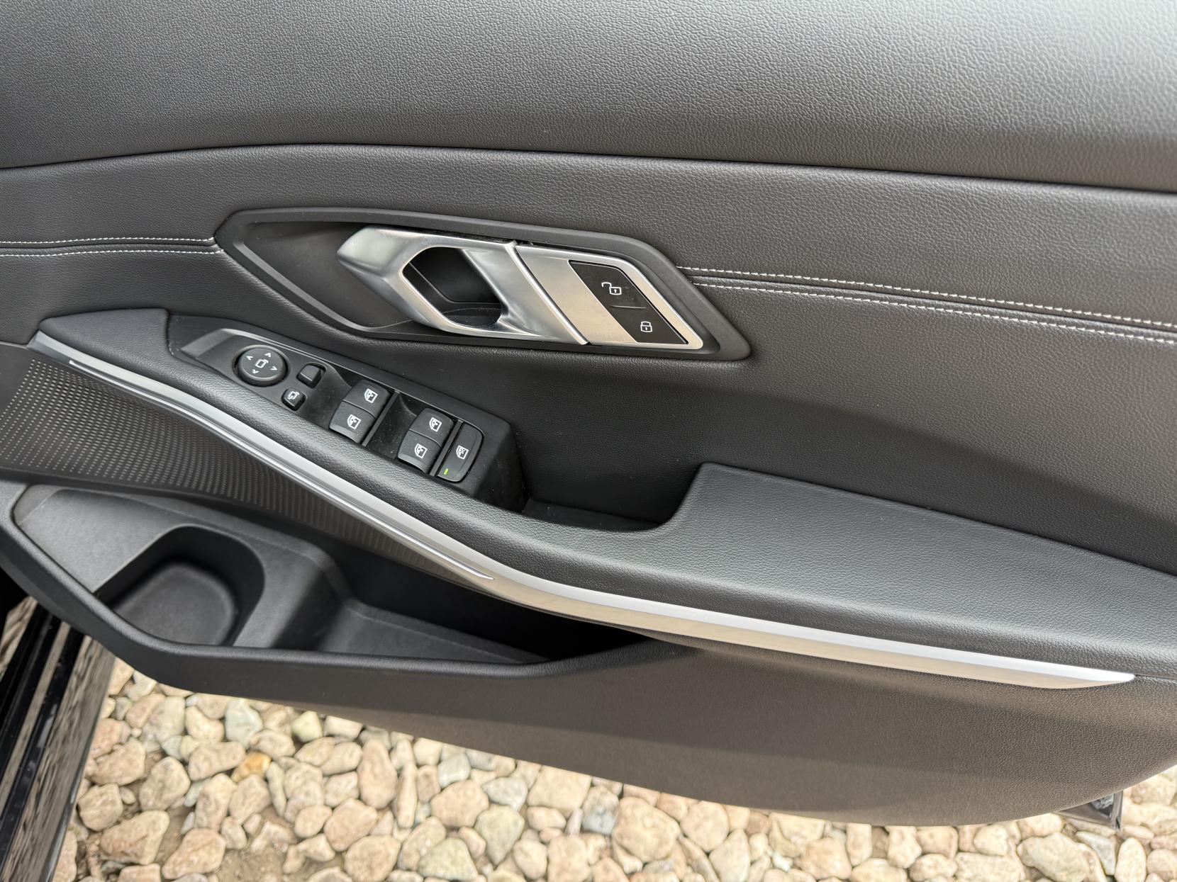 BMW 3 Series 2.0 320d M Sport Saloon 4dr Diesel Auto Euro 6 (s/s) (190 ps)