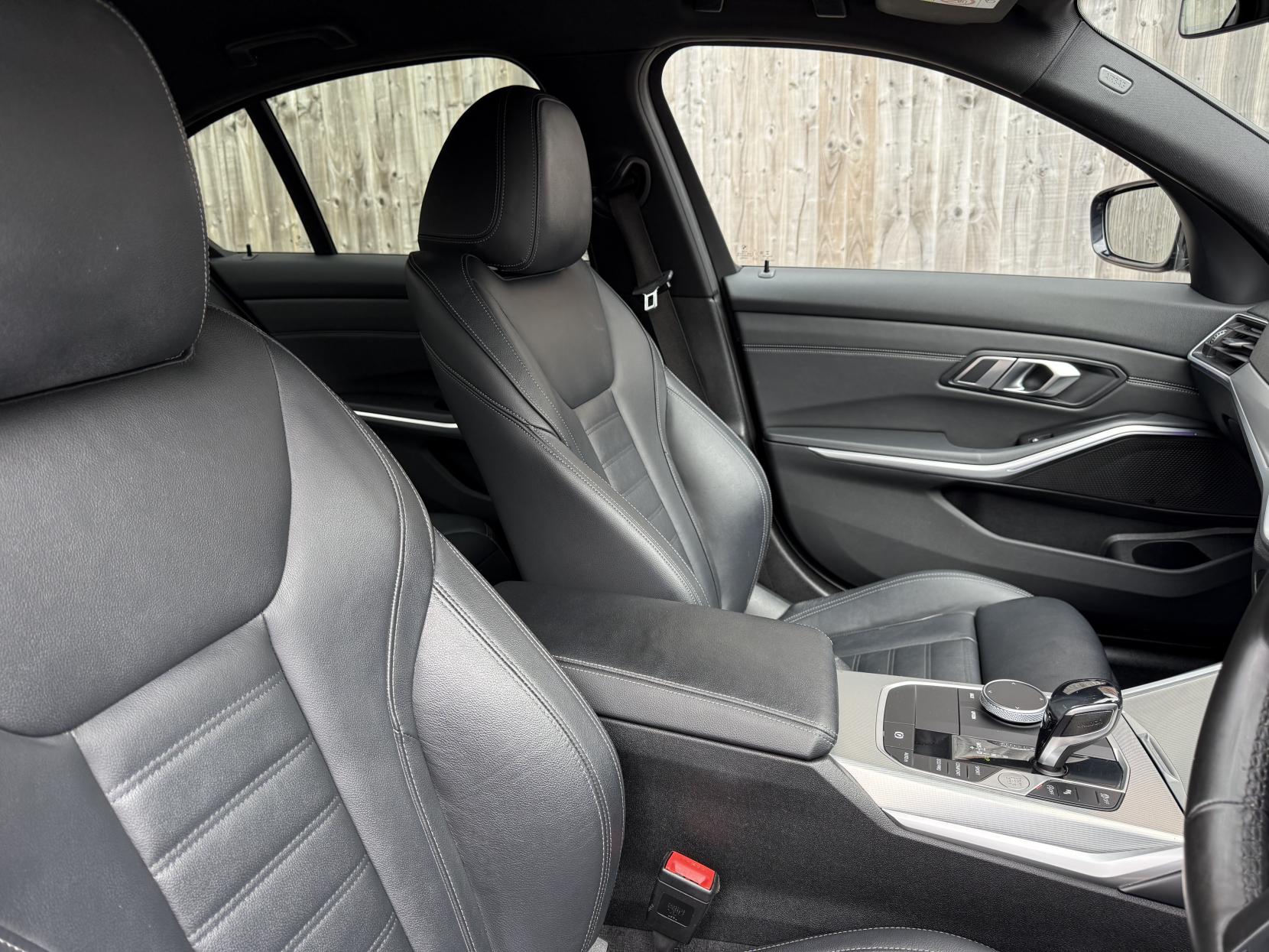 BMW 3 Series 2.0 320d M Sport Saloon 4dr Diesel Auto Euro 6 (s/s) (190 ps)