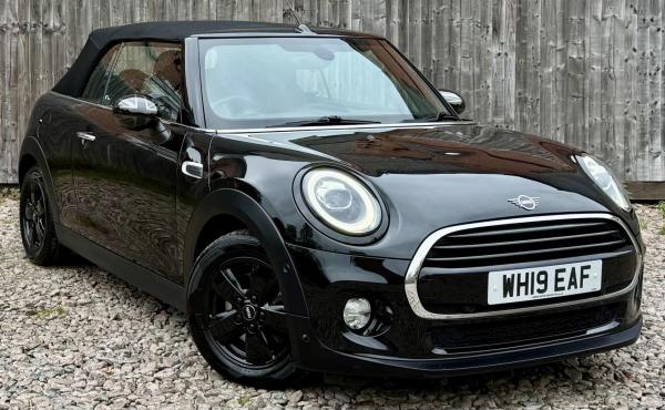 MINI Convertible 1.5 Cooper Classic Convertible 2dr Petrol Steptronic Euro 6 (s/s) (136 ps)