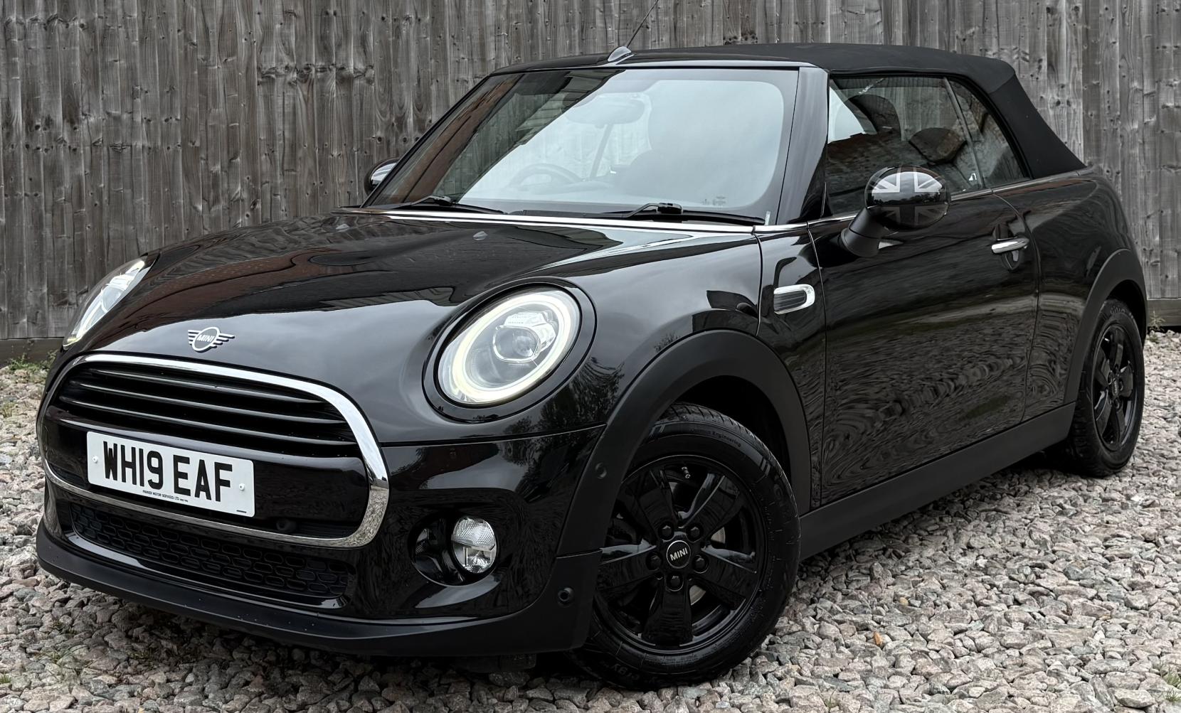 MINI Convertible 1.5 Cooper Classic Convertible 2dr Petrol Steptronic Euro 6 (s/s) (136 ps)