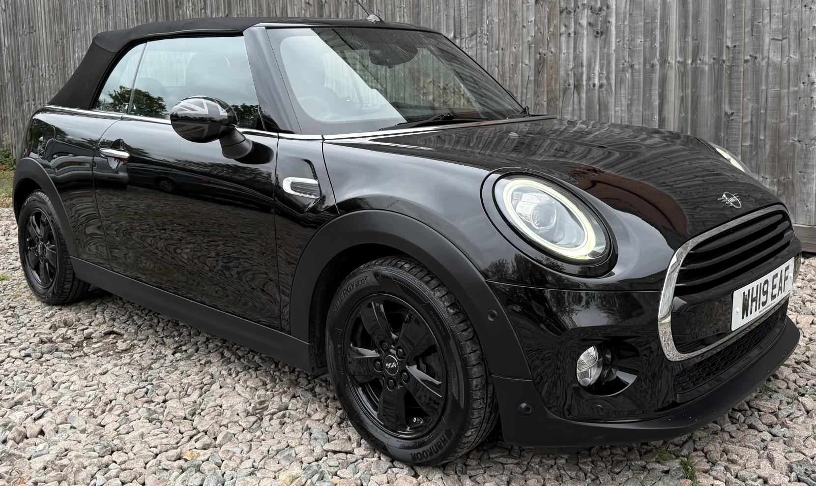 MINI Convertible 1.5 Cooper Classic Convertible 2dr Petrol Steptronic Euro 6 (s/s) (136 ps)