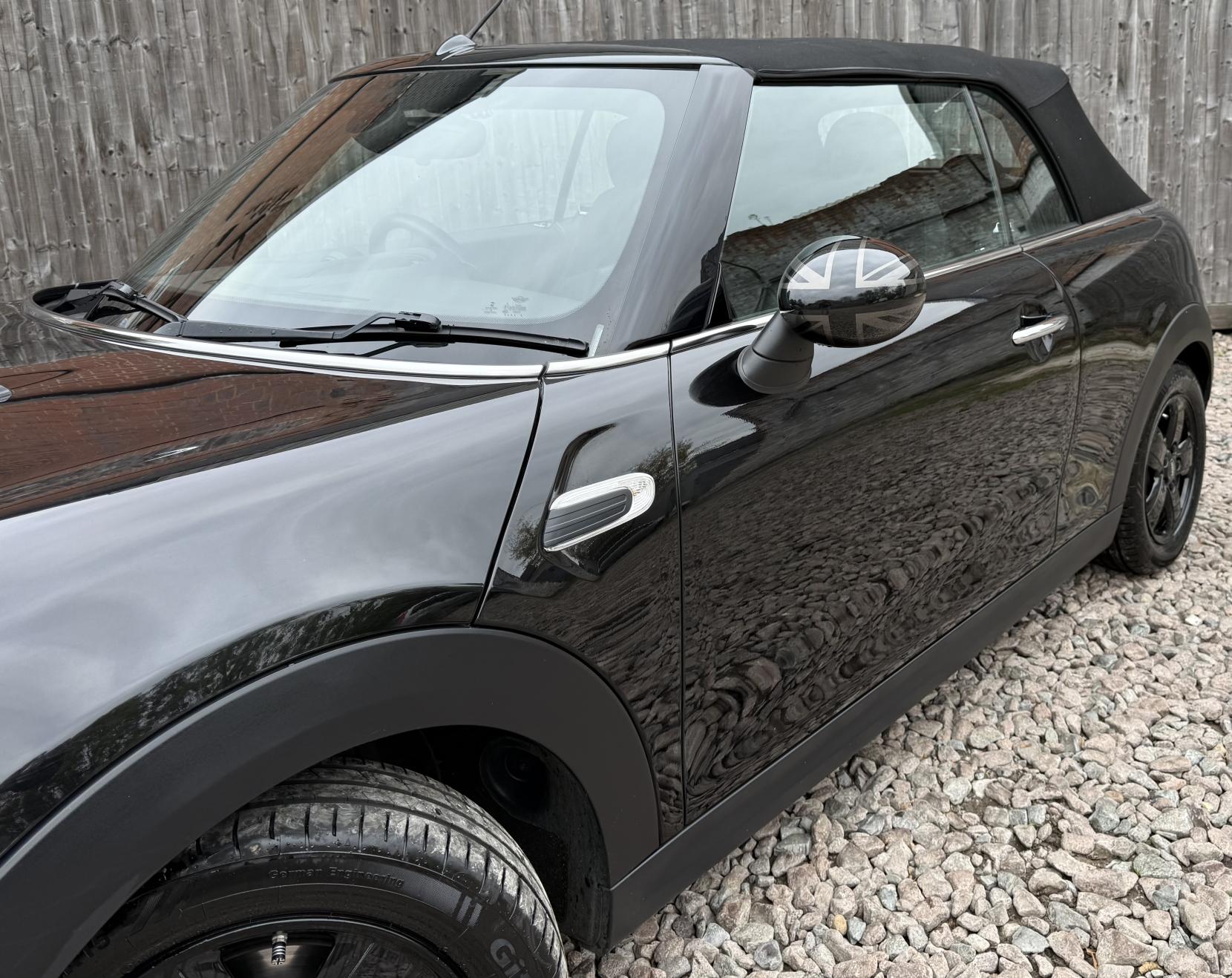 MINI Convertible 1.5 Cooper Classic Convertible 2dr Petrol Steptronic Euro 6 (s/s) (136 ps)