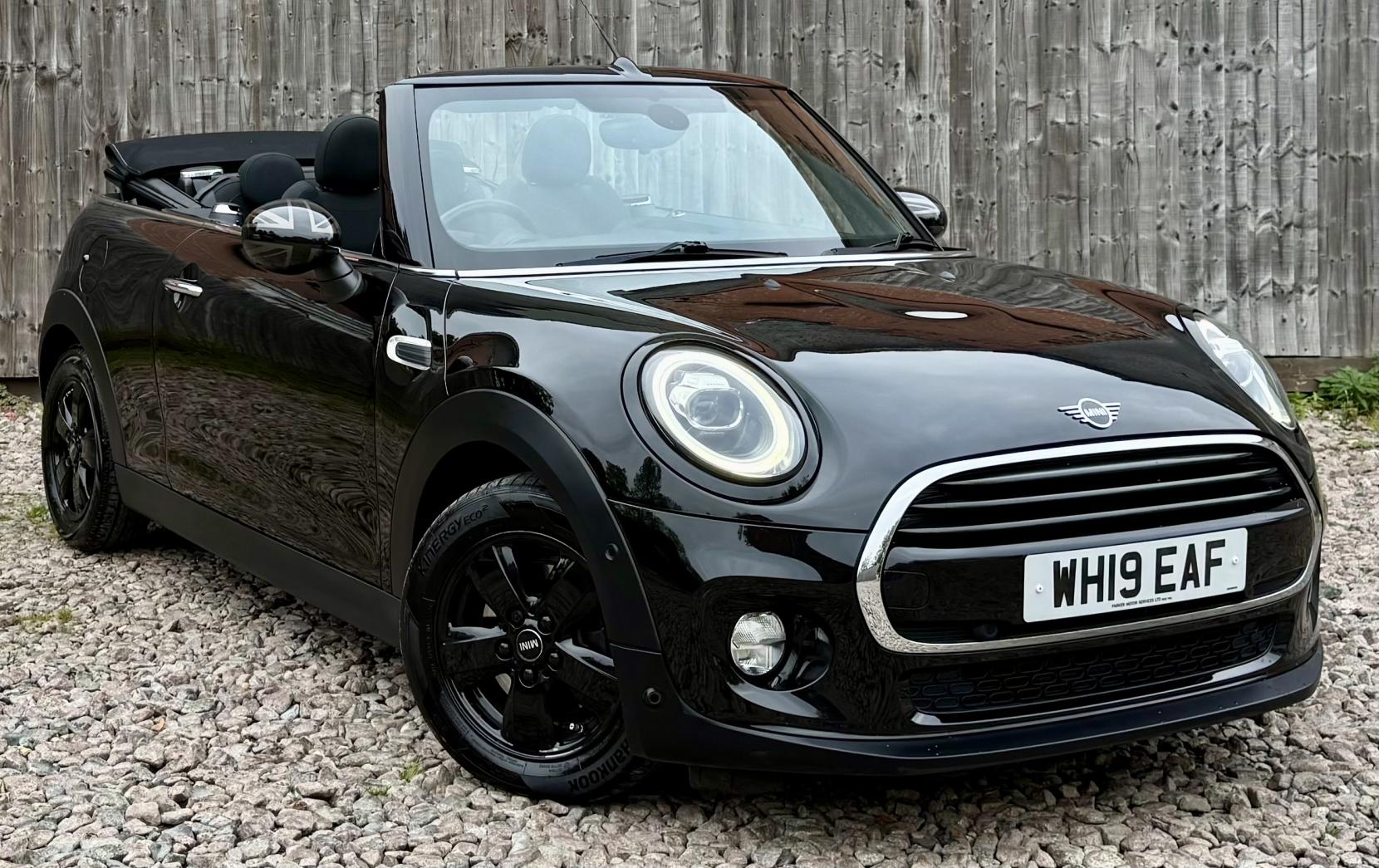 MINI Convertible 1.5 Cooper Classic Convertible 2dr Petrol Steptronic Euro 6 (s/s) (136 ps)