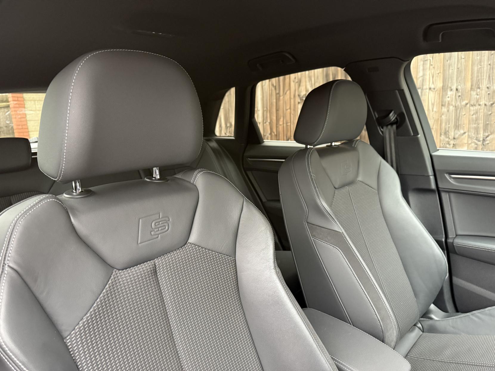 Audi Q3 2.0 TFSI 40 S line SUV 5dr Petrol S Tronic quattro Euro 6 (s/s) (190 ps)