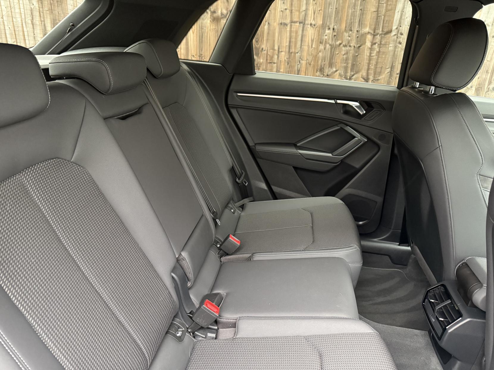 Audi Q3 2.0 TFSI 40 S line SUV 5dr Petrol S Tronic quattro Euro 6 (s/s) (190 ps)