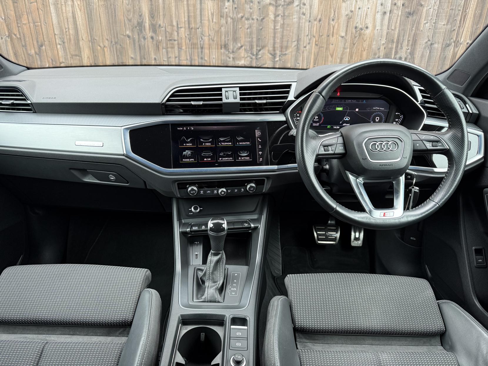 Audi Q3 2.0 TFSI 40 S line SUV 5dr Petrol S Tronic quattro Euro 6 (s/s) (190 ps)