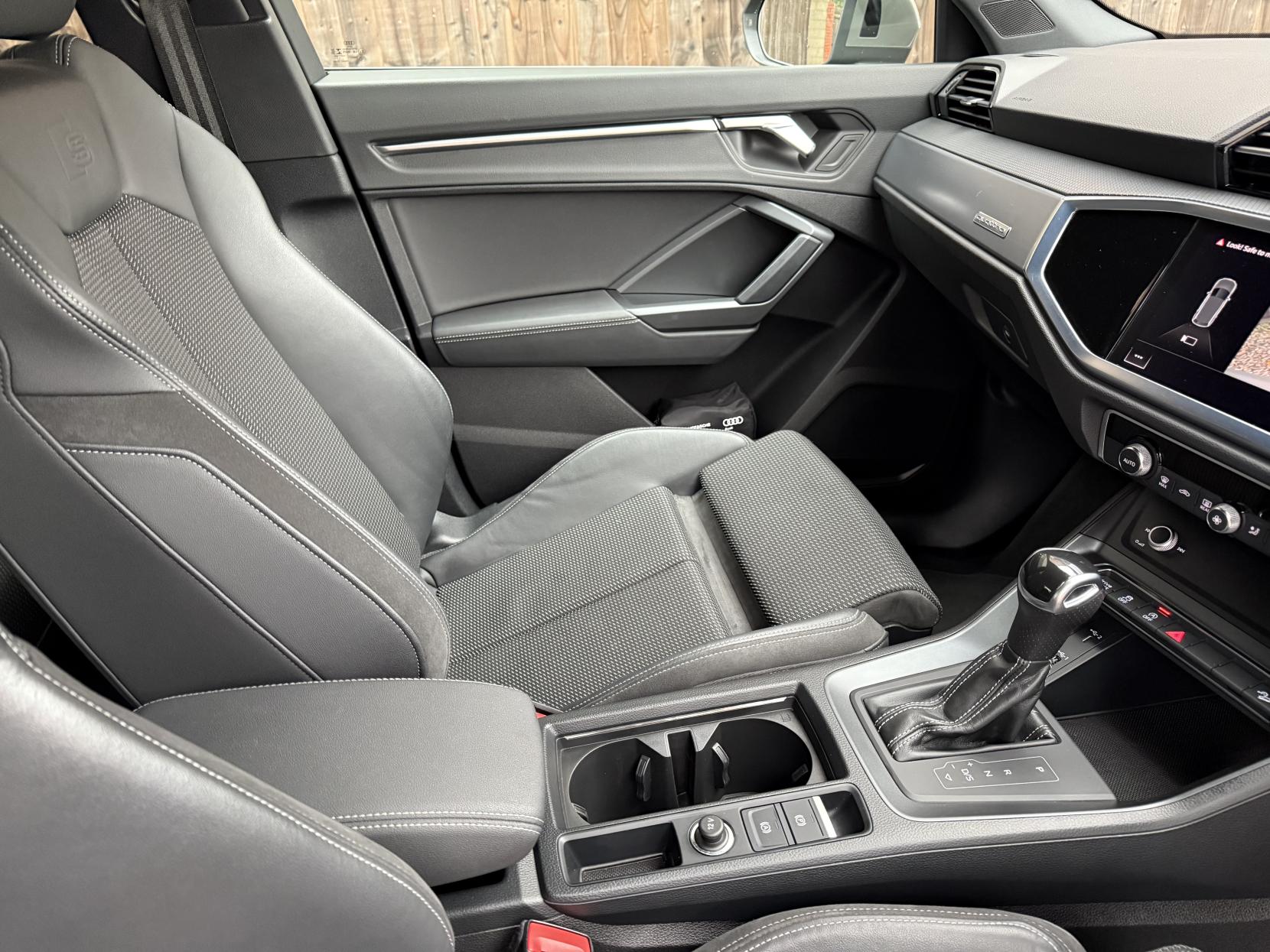 Audi Q3 2.0 TFSI 40 S line SUV 5dr Petrol S Tronic quattro Euro 6 (s/s) (190 ps)