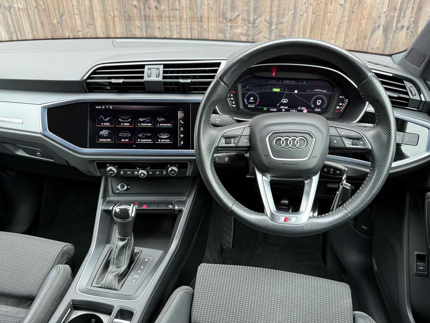 Audi Q3 2.0 TFSI 40 S line SUV 5dr Petrol S Tronic quattro Euro 6 (s/s) (190 ps)