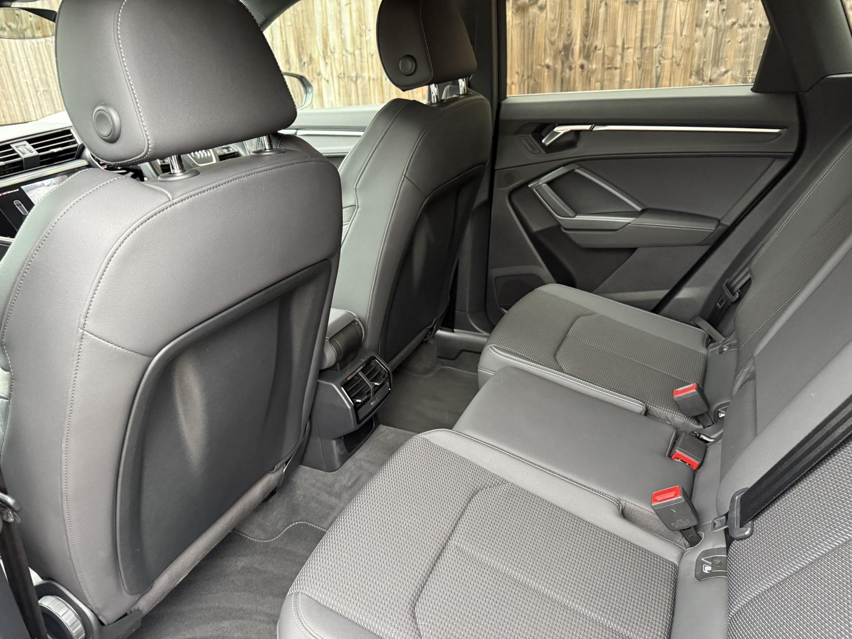 Audi Q3 2.0 TFSI 40 S line SUV 5dr Petrol S Tronic quattro Euro 6 (s/s) (190 ps)