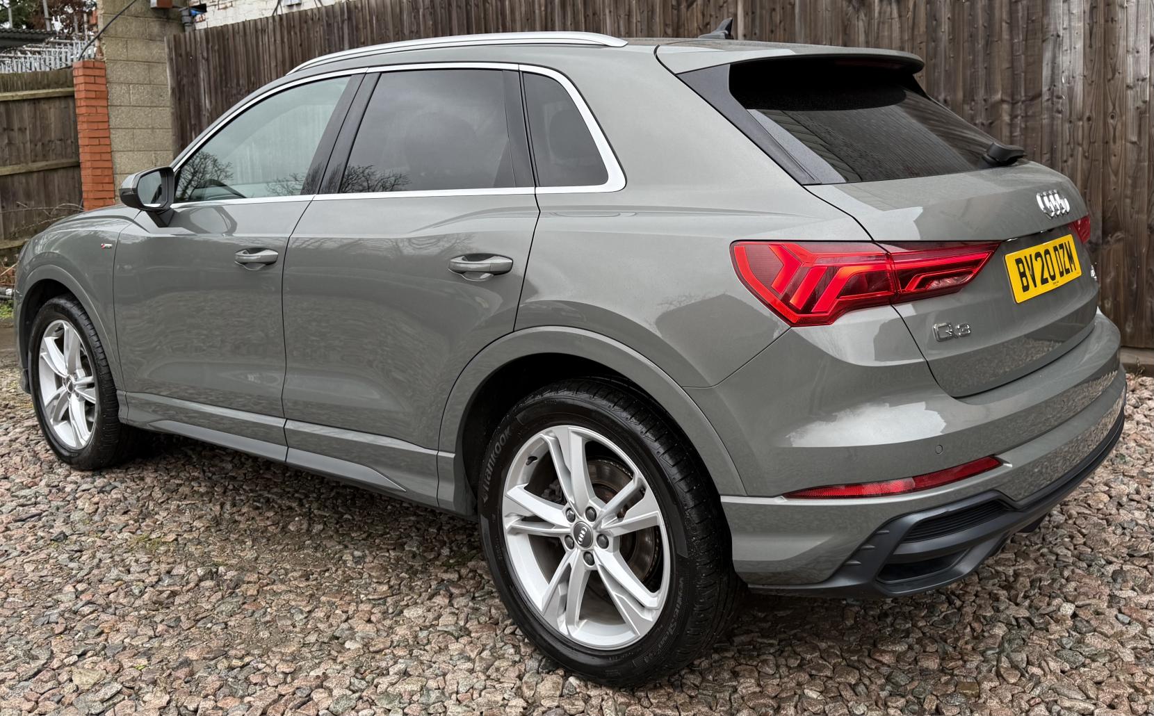 Audi Q3 2.0 TFSI 40 S line SUV 5dr Petrol S Tronic quattro Euro 6 (s/s) (190 ps)