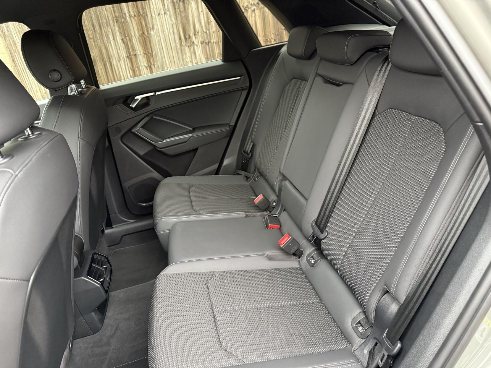 Audi Q3 2.0 TFSI 40 S line SUV 5dr Petrol S Tronic quattro Euro 6 (s/s) (190 ps)