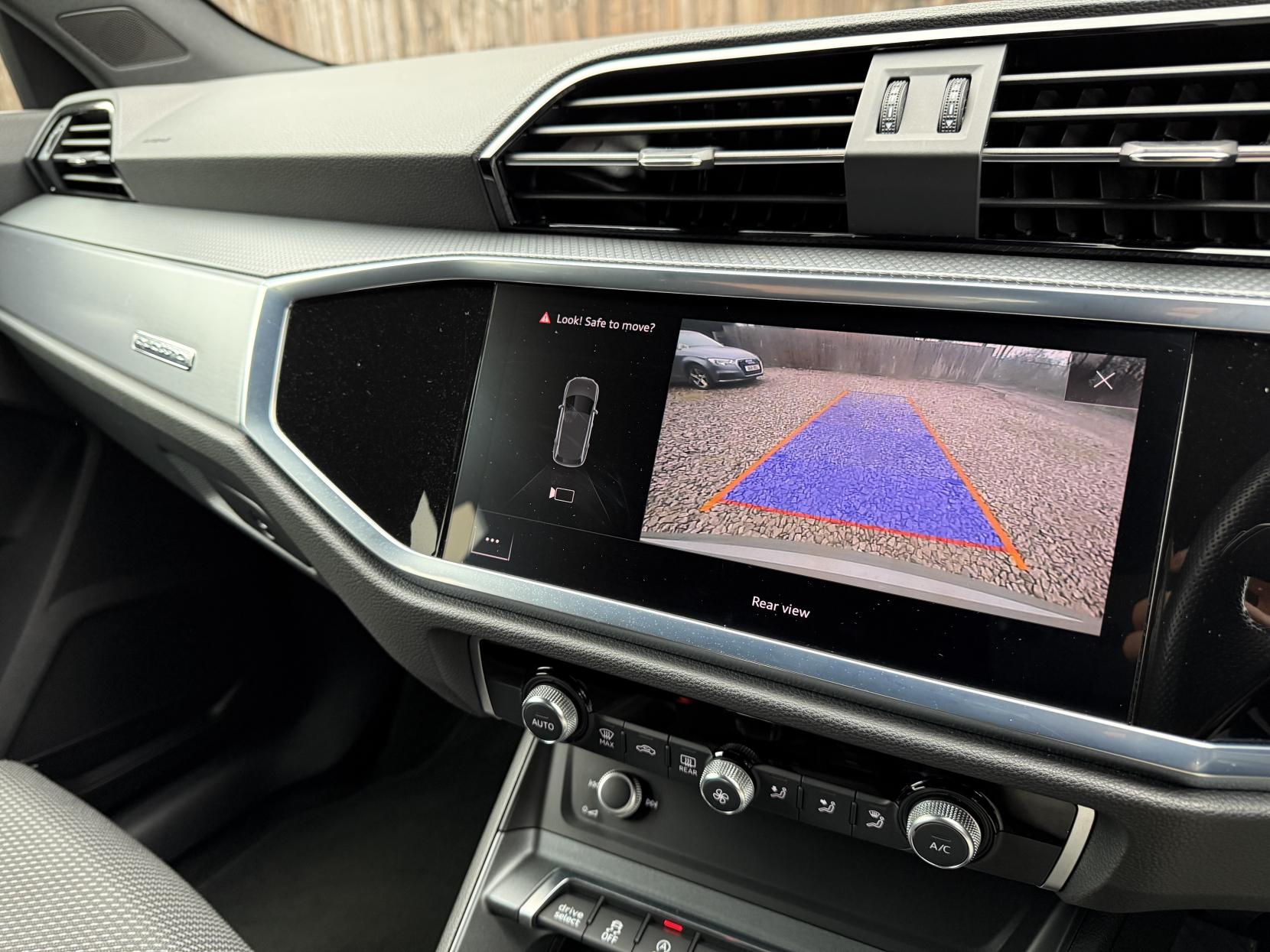 Audi Q3 2.0 TFSI 40 S line SUV 5dr Petrol S Tronic quattro Euro 6 (s/s) (190 ps)