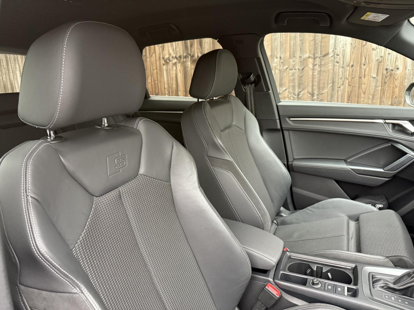 Audi Q3 2.0 TFSI 40 S line SUV 5dr Petrol S Tronic quattro Euro 6 (s/s) (190 ps)