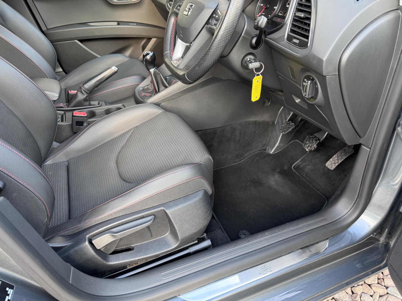 SEAT Leon 2.0 TDI FR Hatchback 5dr Diesel Manual Euro 6 (s/s) (150 ps)