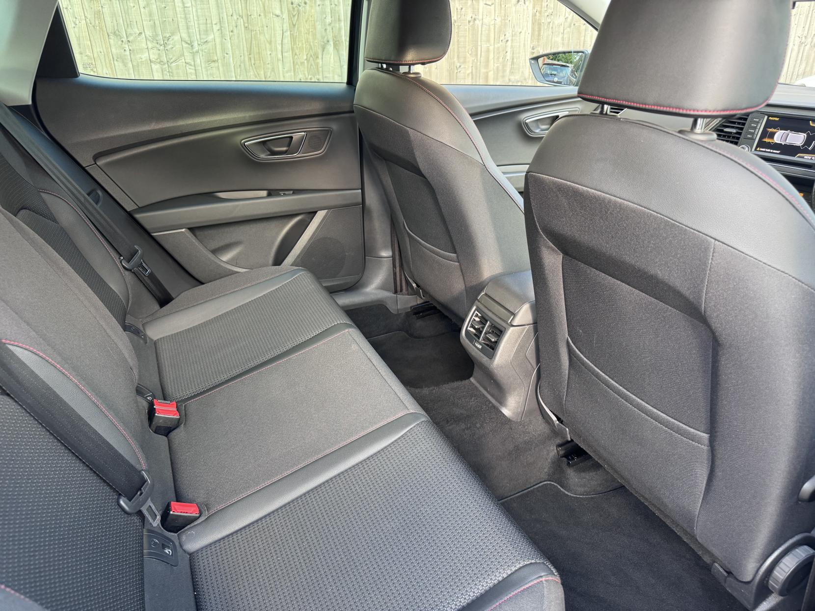 SEAT Leon 2.0 TDI FR Hatchback 5dr Diesel Manual Euro 6 (s/s) (150 ps)