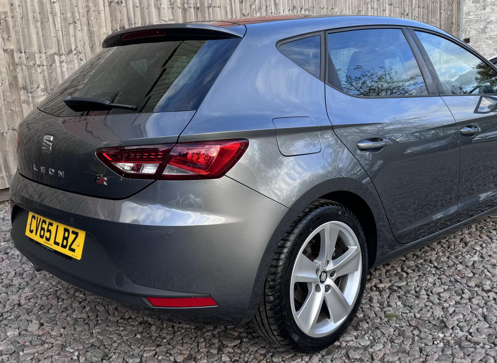 SEAT Leon 2.0 TDI FR Hatchback 5dr Diesel Manual Euro 6 (s/s) (150 ps)