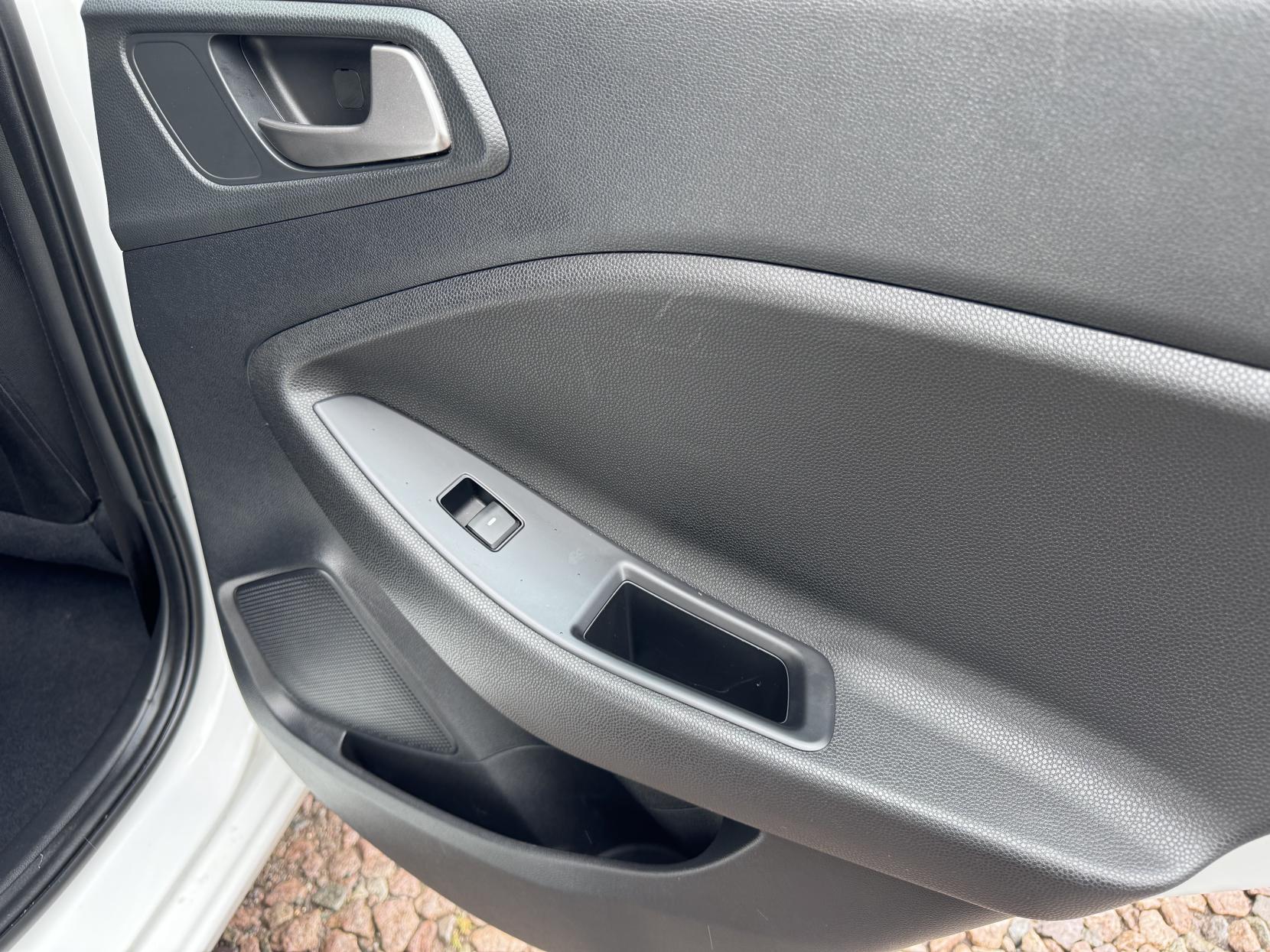 Hyundai i20 1.2 SE Hatchback 5dr Petrol Manual Euro 6 (84 ps)