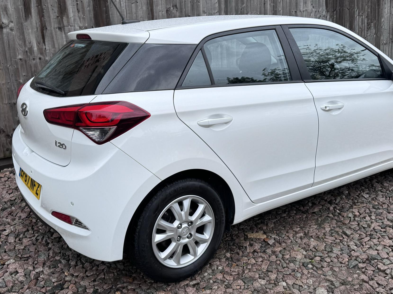 Hyundai i20 1.2 SE Hatchback 5dr Petrol Manual Euro 6 (84 ps)