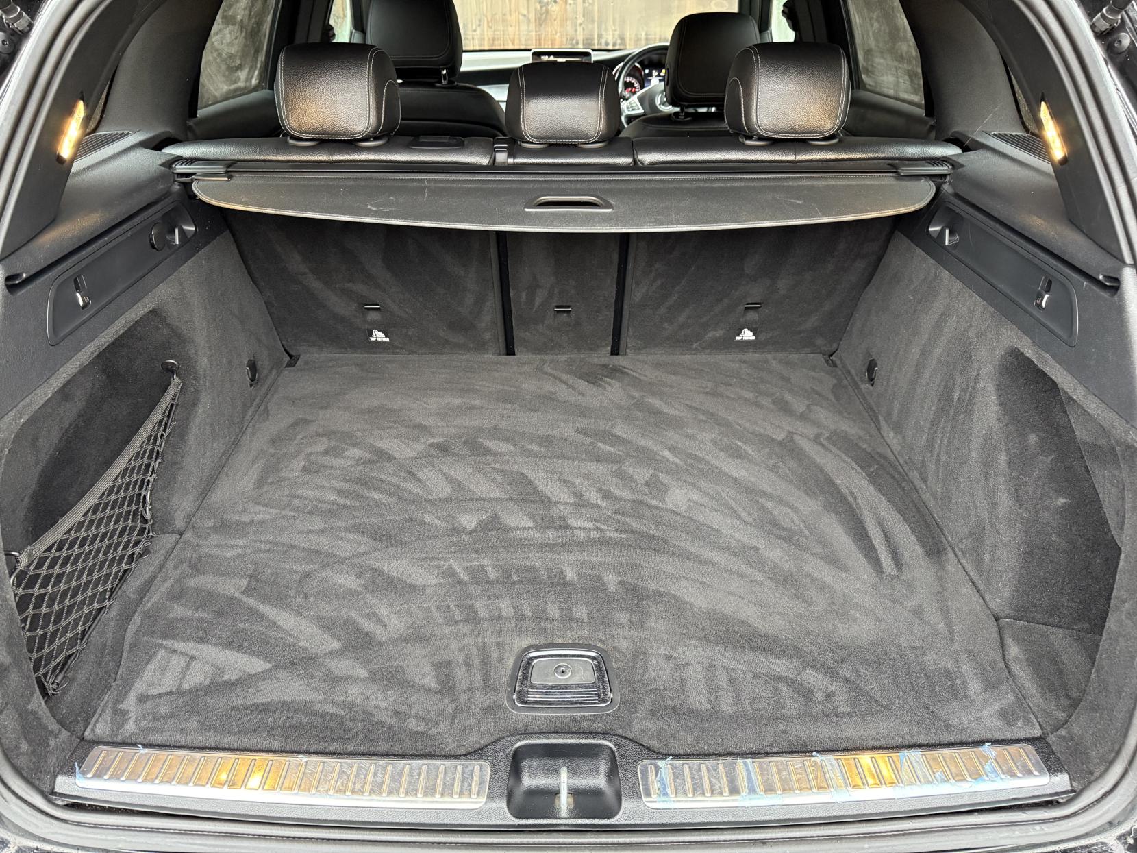 Mercedes-Benz GLC 2.0 GLC250 AMG Night Edition SUV 5dr Petrol G-Tronic+ 4MATIC Euro 6 (s/s) (211 ps)