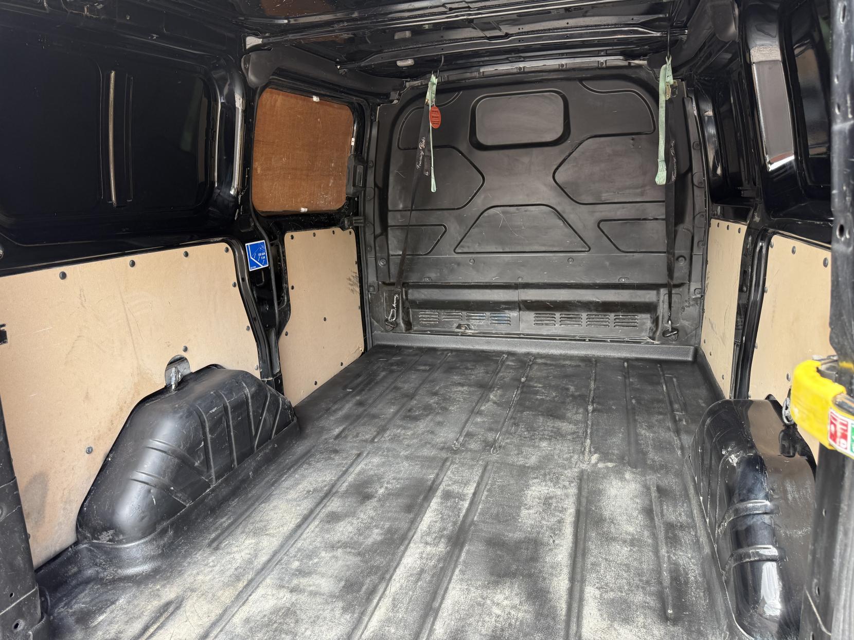 Ford Transit Custom 2.2 TDCi 270 Trend Panel Van 5dr Diesel Manual L1 H1 (186 g/km, 123 bhp)
