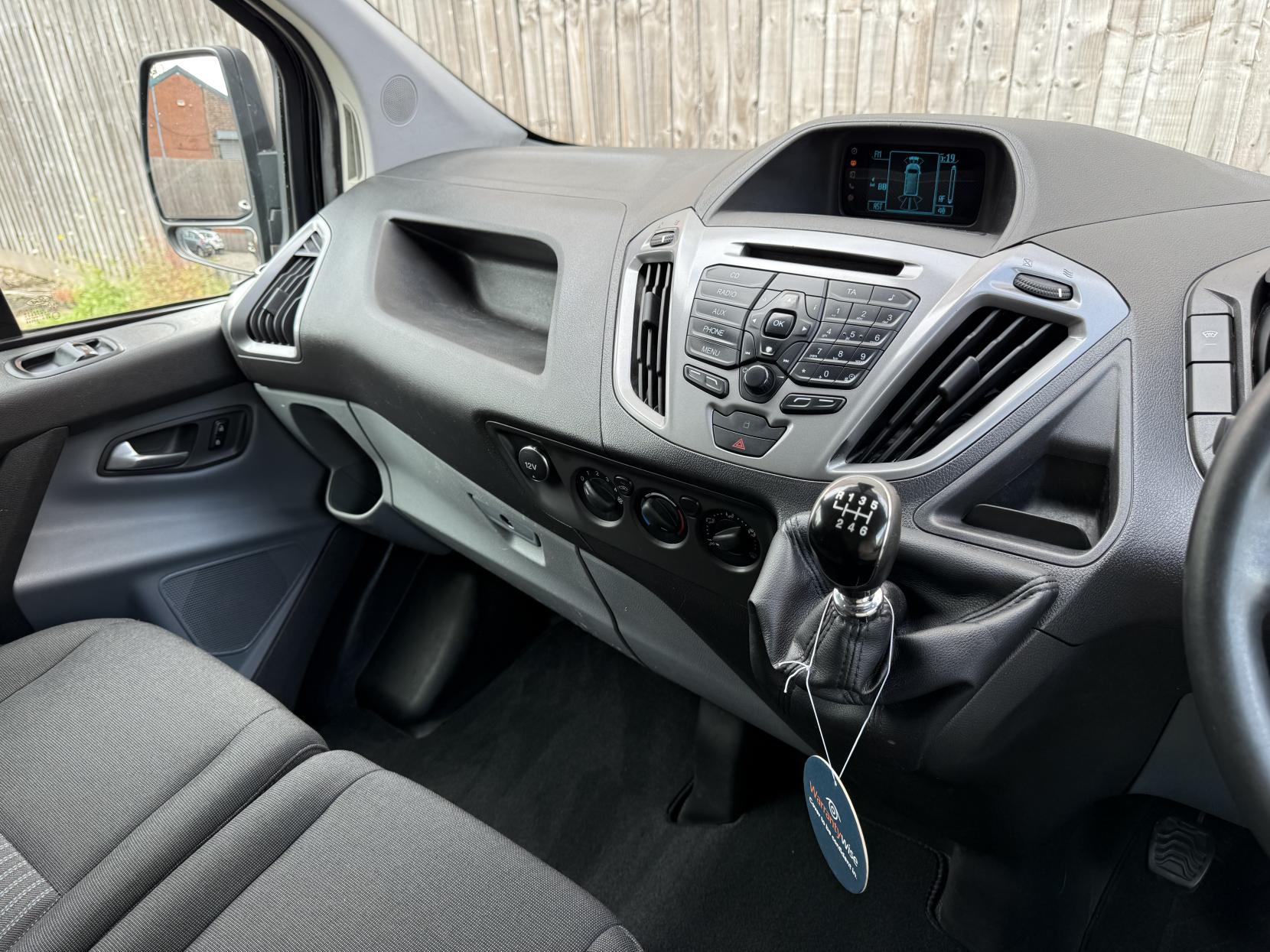 Ford Transit Custom 2.2 TDCi 270 Trend Panel Van 5dr Diesel Manual L1 H1 (186 g/km, 123 bhp)