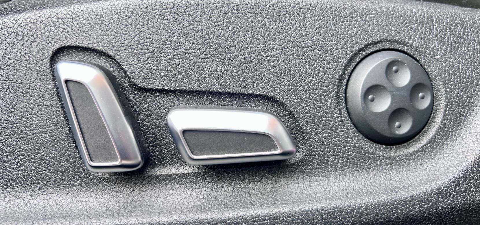 Audi A5 3.0 TDI V6 S line Coupe 2dr Diesel S Tronic quattro Euro 5 (s/s) (245 ps)