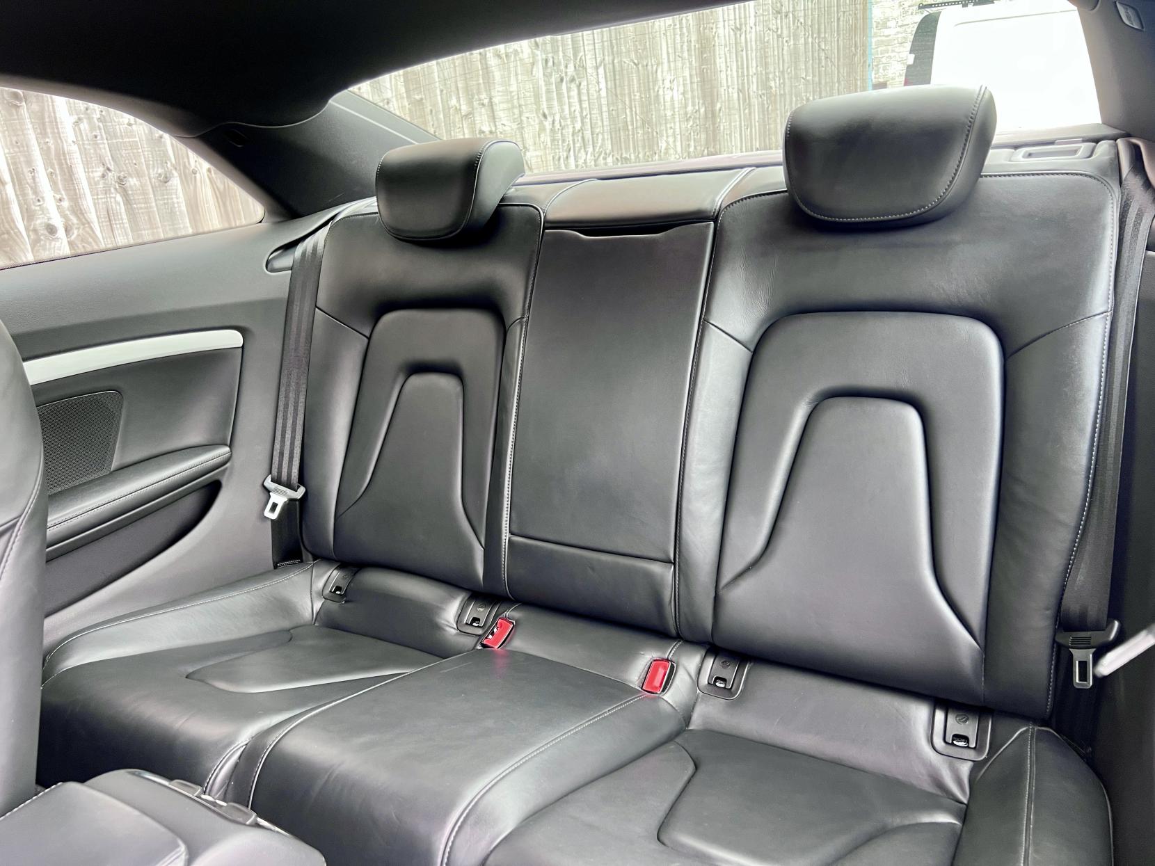 Audi A5 3.0 TDI V6 S line Coupe 2dr Diesel S Tronic quattro Euro 5 (s/s) (245 ps)