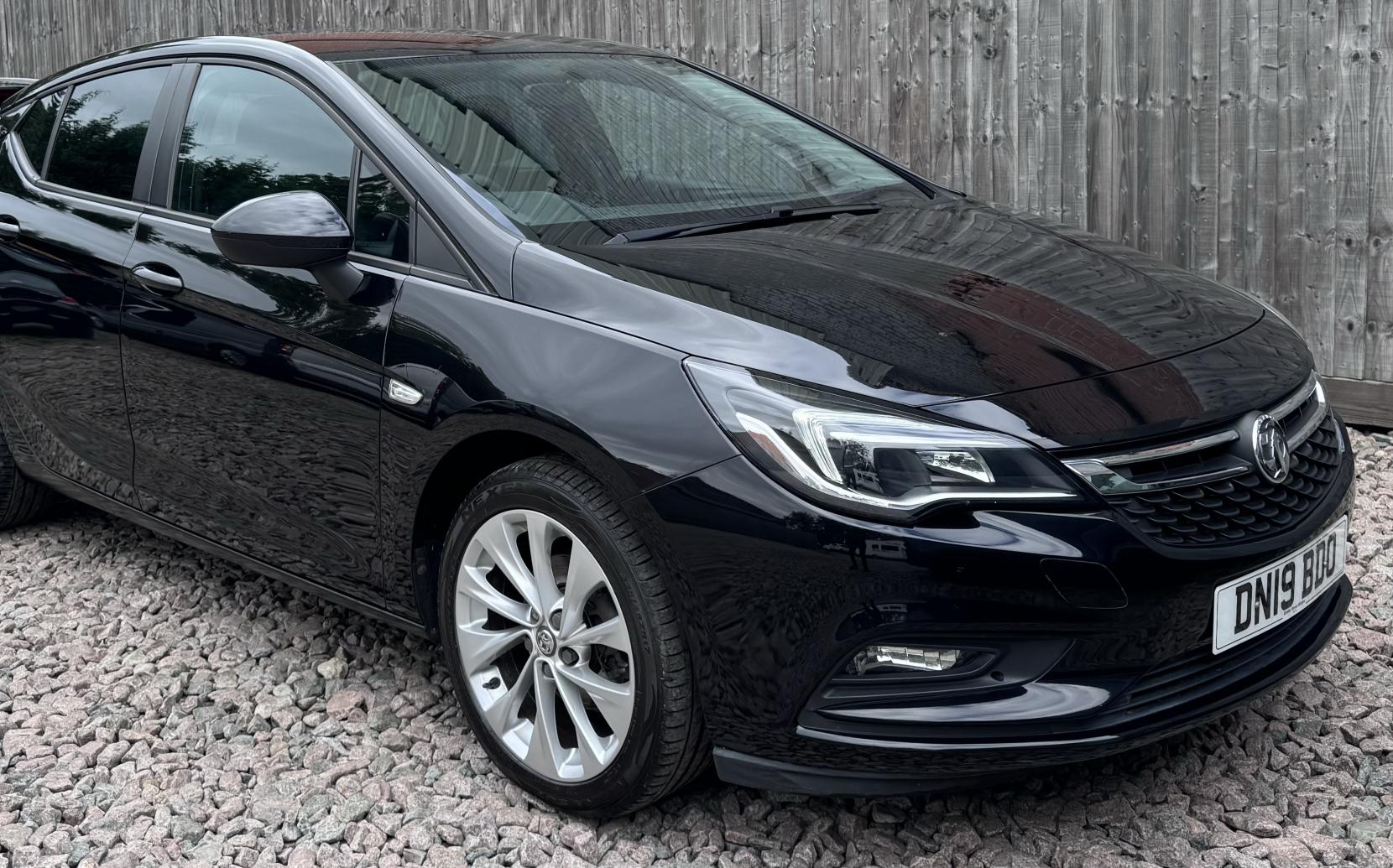 Vauxhall Astra 1.0i Turbo ecoTEC Design Hatchback 5dr Petrol Manual Euro 6 (s/s) (105 ps)