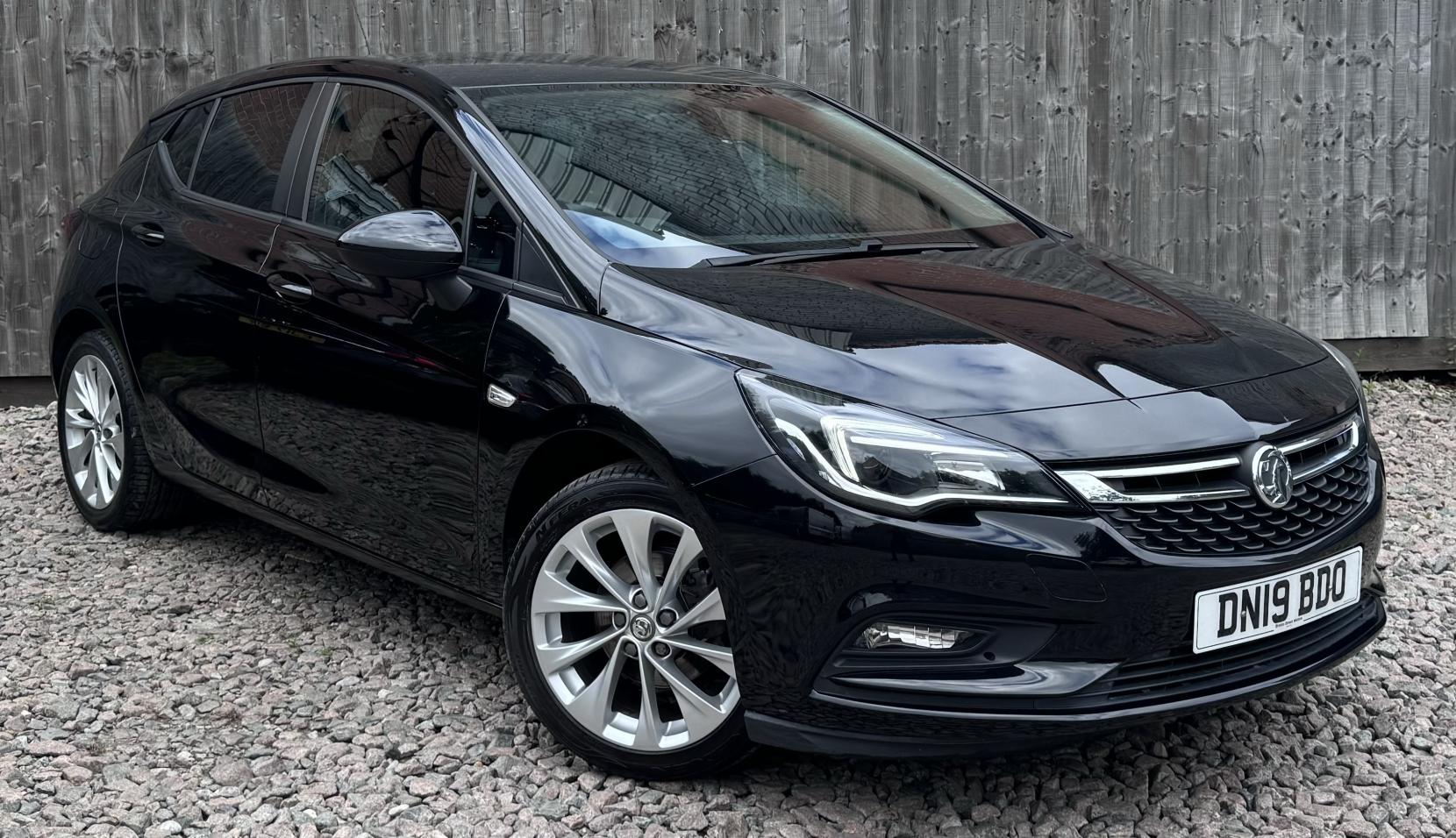 Vauxhall Astra 1.0i Turbo ecoTEC Design Hatchback 5dr Petrol Manual Euro 6 (s/s) (105 ps)