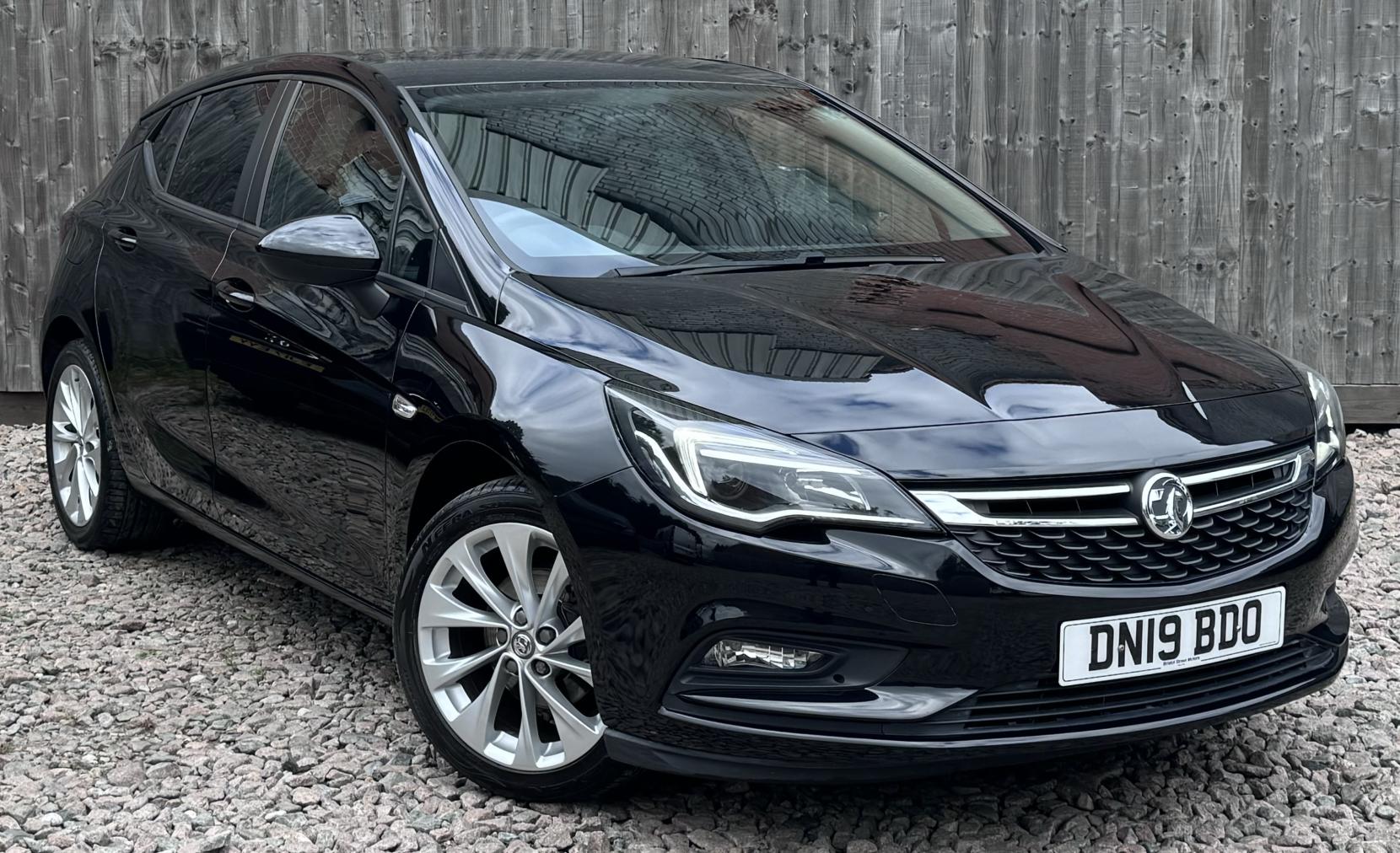 Vauxhall Astra 1.0i Turbo ecoTEC Design Hatchback 5dr Petrol Manual Euro 6 (s/s) (105 ps)